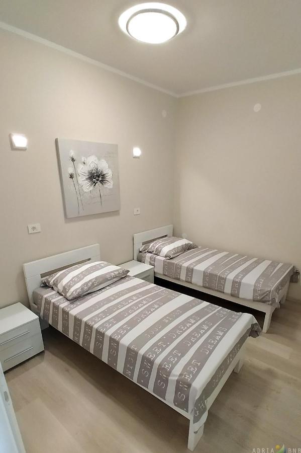 Spacious Izola Apartment Sl Экстерьер фото